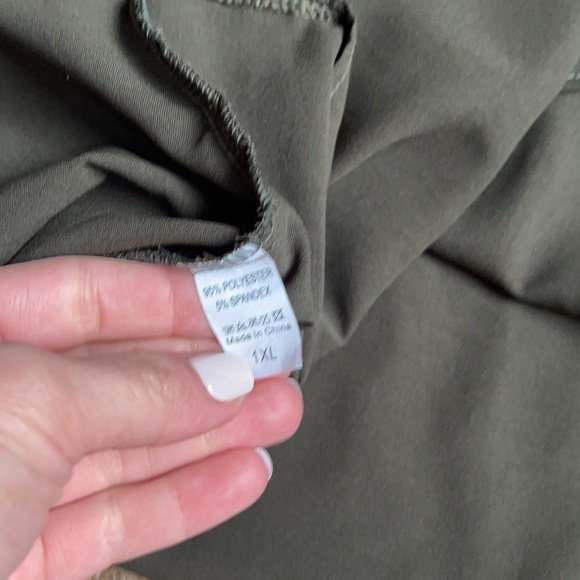 Lace top - Picture 2 of 3